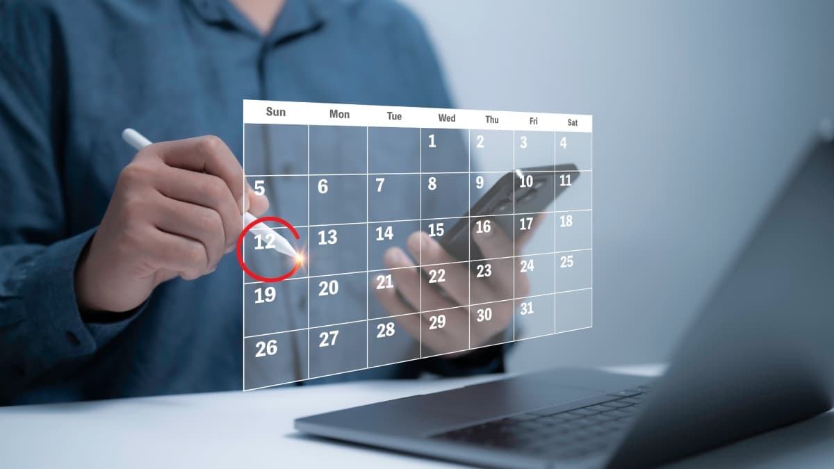 Calendrier numérique sur un ordinateur portable.