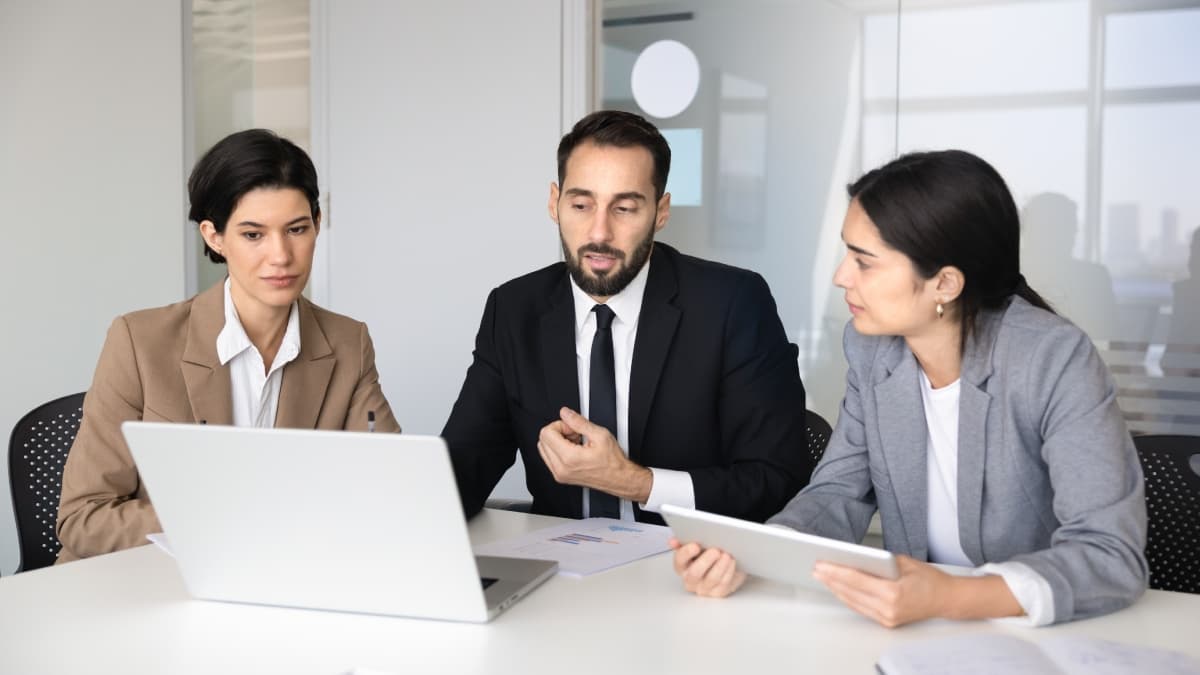 Réunion entre collaborateurs d'une même entreprise.
